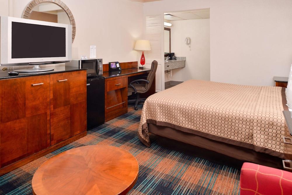 Americas Best Value Inn Augusta Historic Downtown photo 7