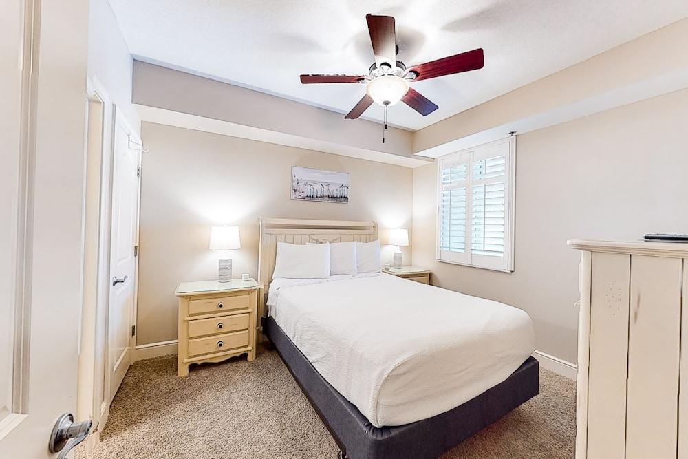 Azure Condominiums photo 12