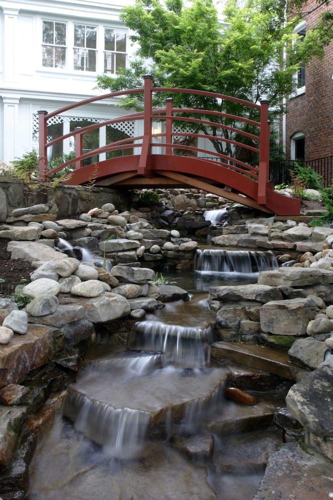 The Martha Washington Inn And Spa photo 61