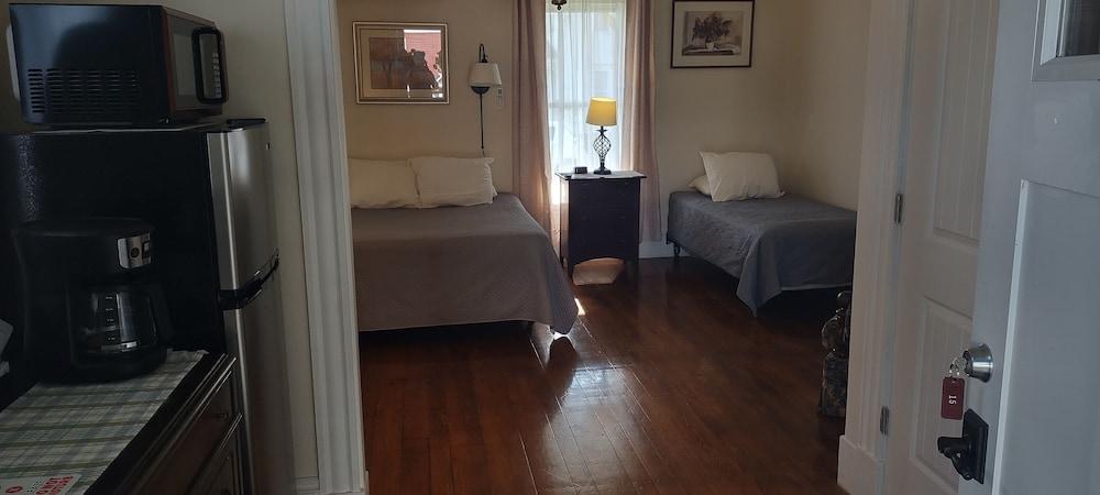 The Whitetail and Suites photo 4