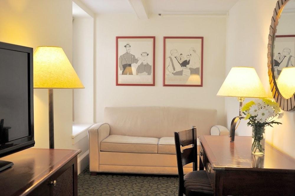 Jailhouse Inn photo 8