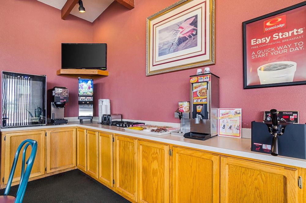 Econo Lodge photo 30
