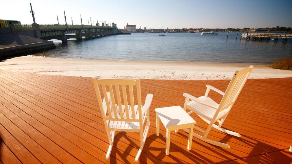 Edgewater Inn photo 17