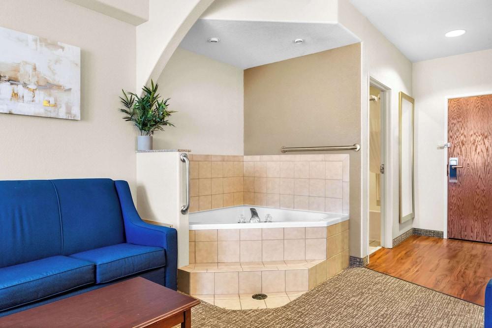Comfort Inn & Suites Riverton photo 26