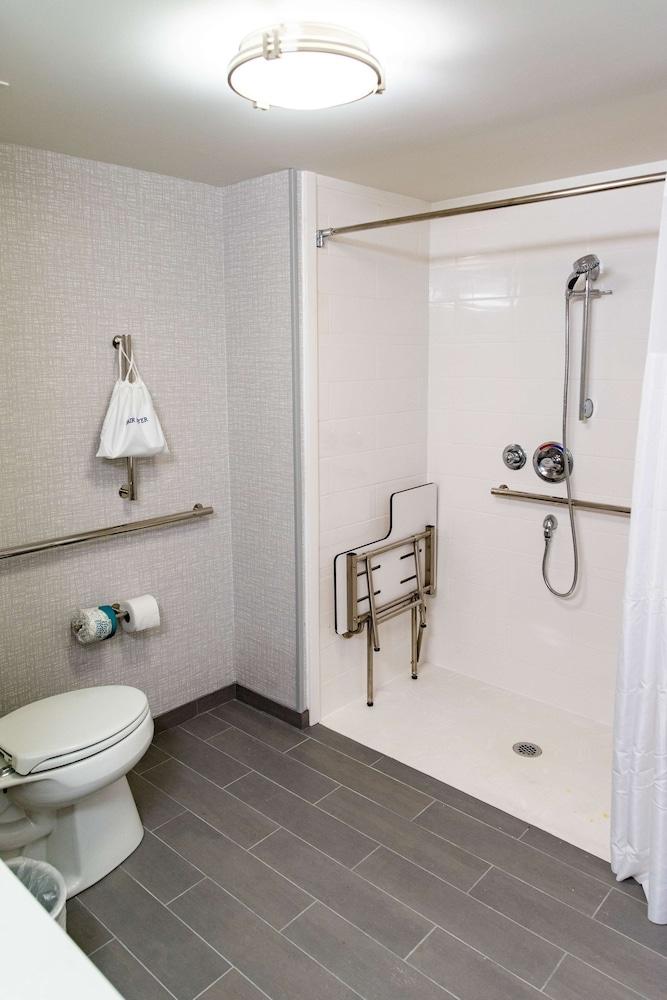 Hampton Inn Paris photo 41