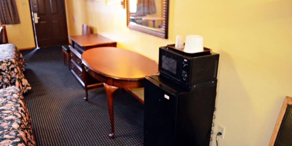 Aloha Inn photo 15