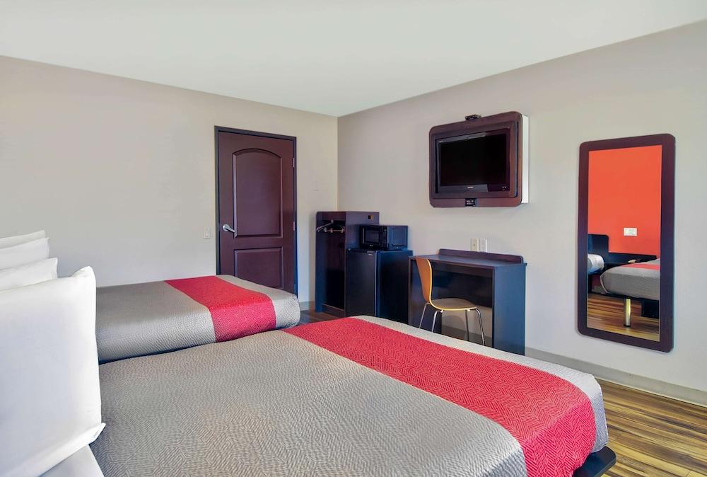 Motel 6 Victorville - Desert Express photo 25