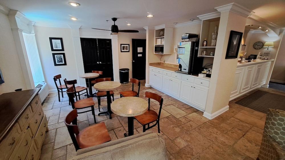 Saint Simons Inn by the Lighthouse photo 44