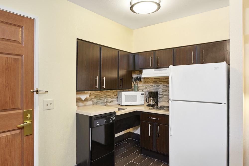 Staybridge Suites Chicago - Glenview by IHG photo 39