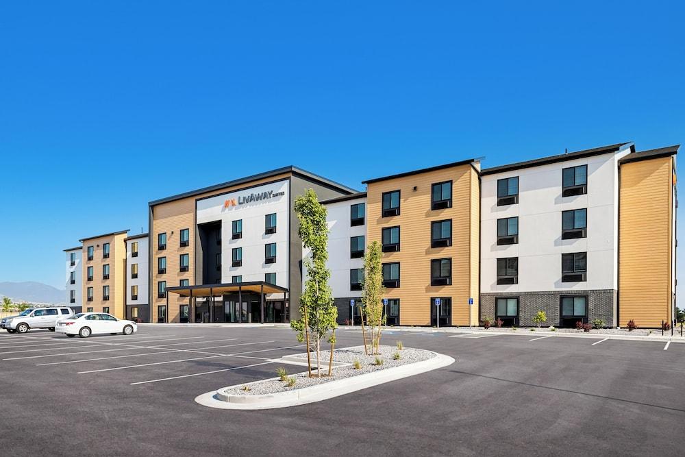 LivAway Suites Phoenix-Surprise photo 13