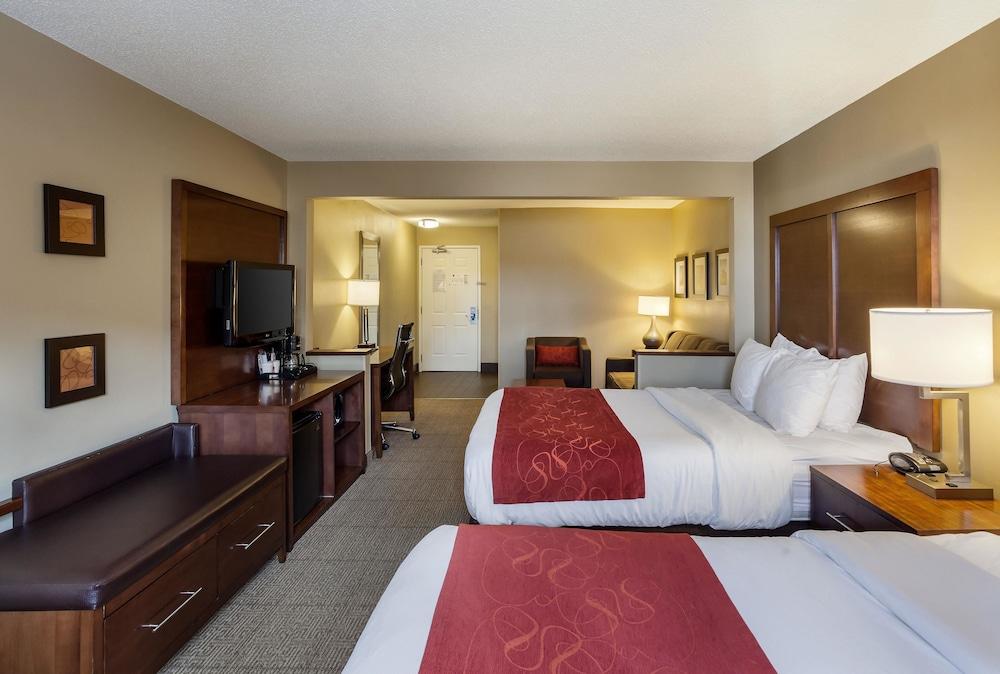 Comfort Suites Lincoln North photo 20
