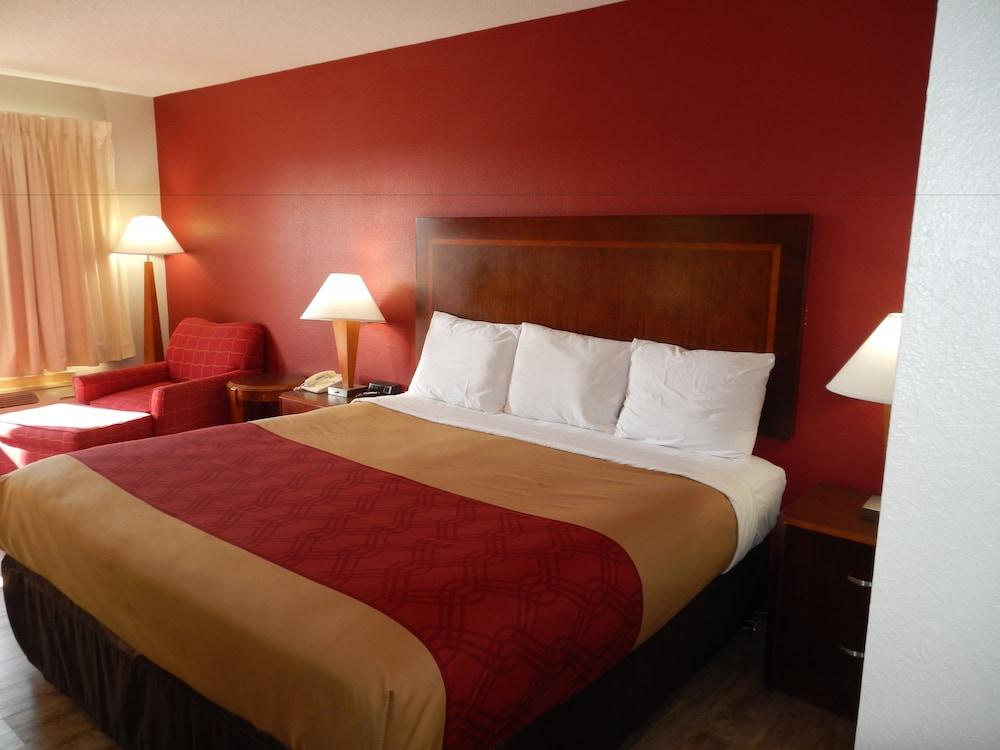 Econo Lodge Athens I-75 photo 34
