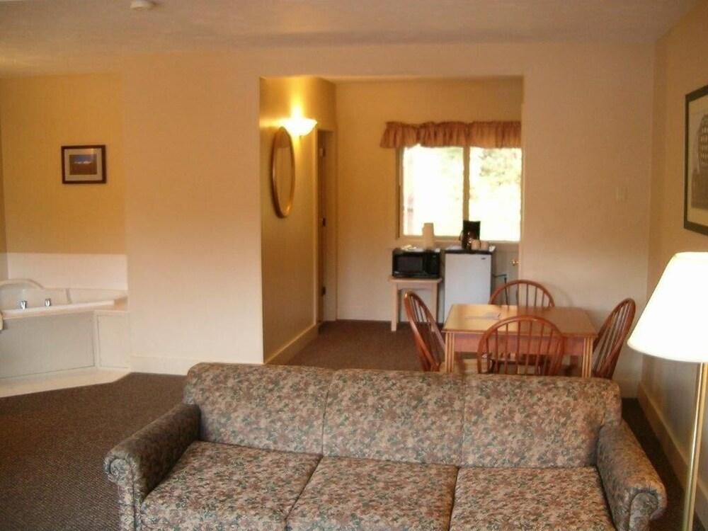 Attitash Motel photo 22