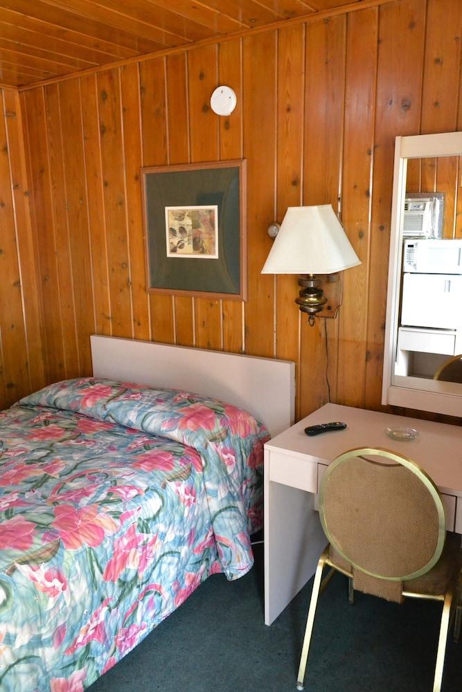 Innkeeper Motel photo 30