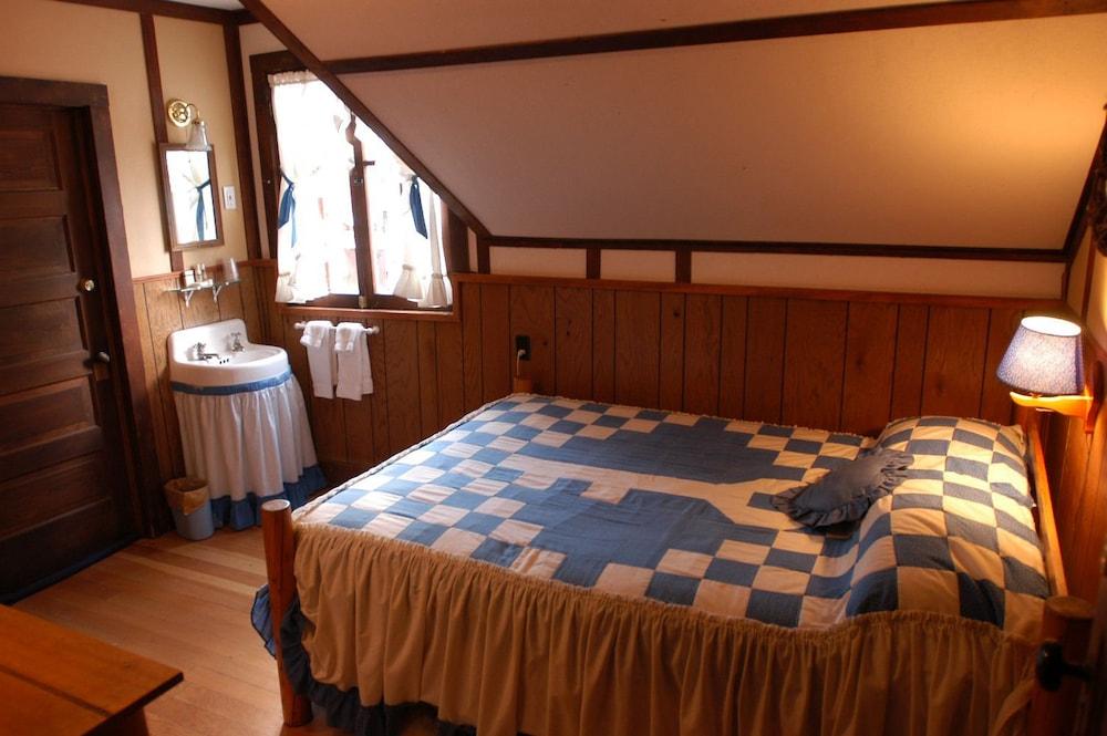 Baldpate Inn photo 3