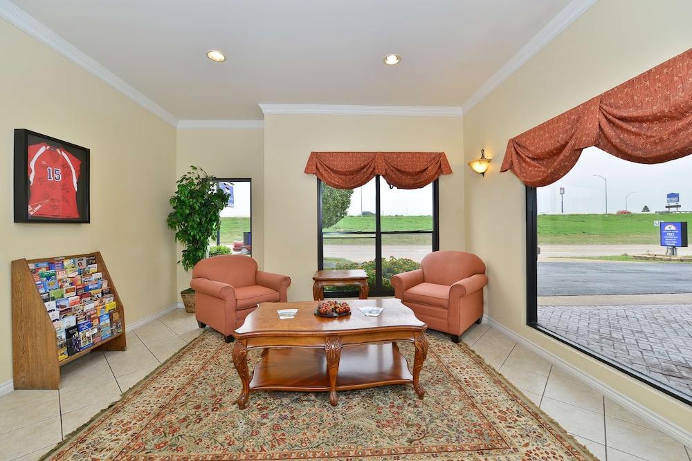 Americas Best Value Inn Hillsboro photo 3