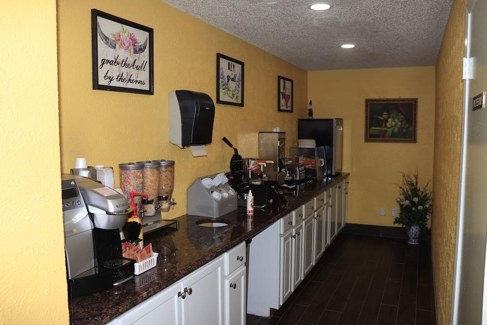 Chaparral Motel photo 45