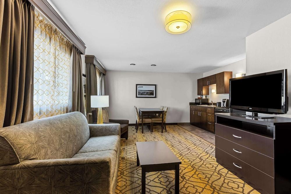 Best Western of Harbor Springs photo 16