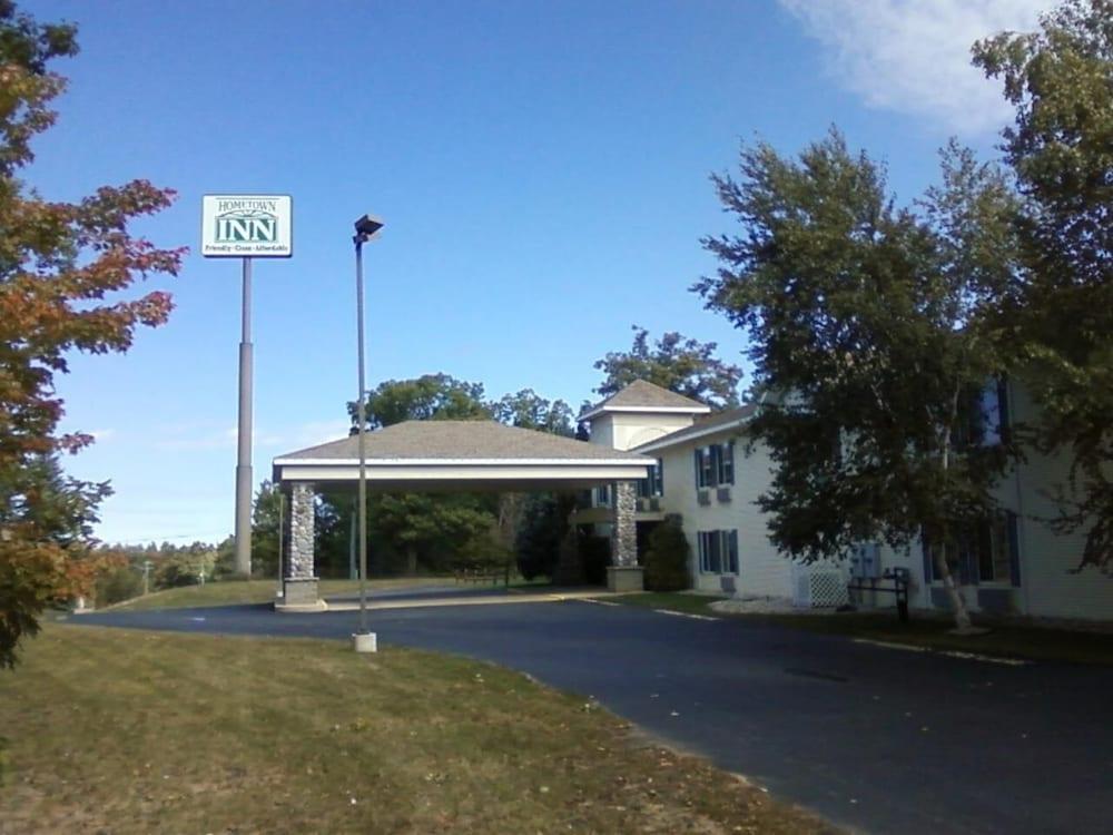 Hometown Inn photo 18