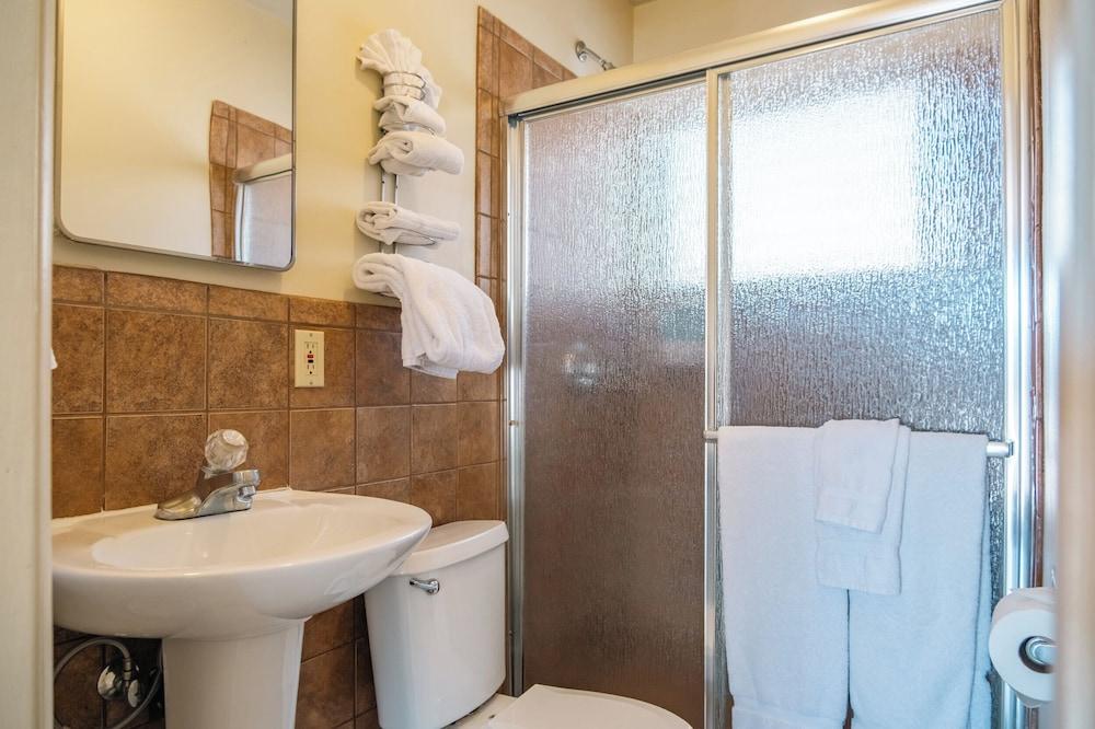 Black Meadow Landing photo 54