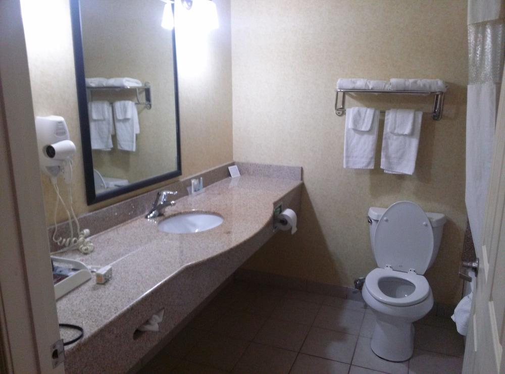 Sleep Inn & Suites Ronks - Lancaster Area photo 45