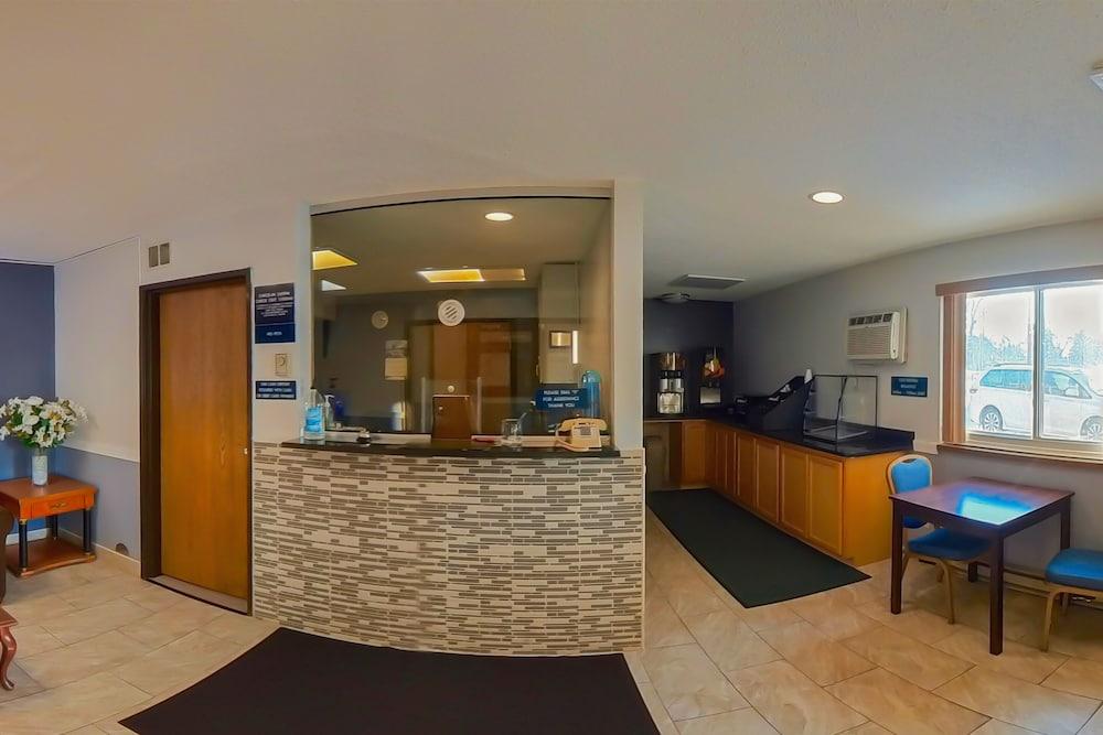 Coratel Inn & Suites by Jasper Hastings photo 24