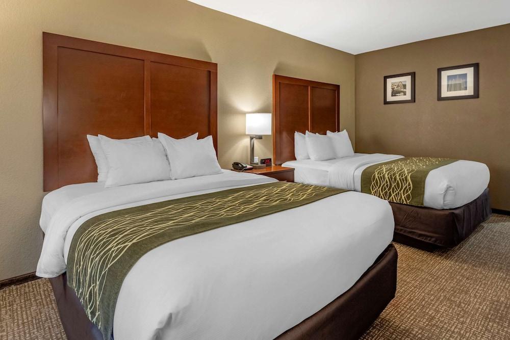 Comfort Inn & Suites Pittsburgh South photo 10