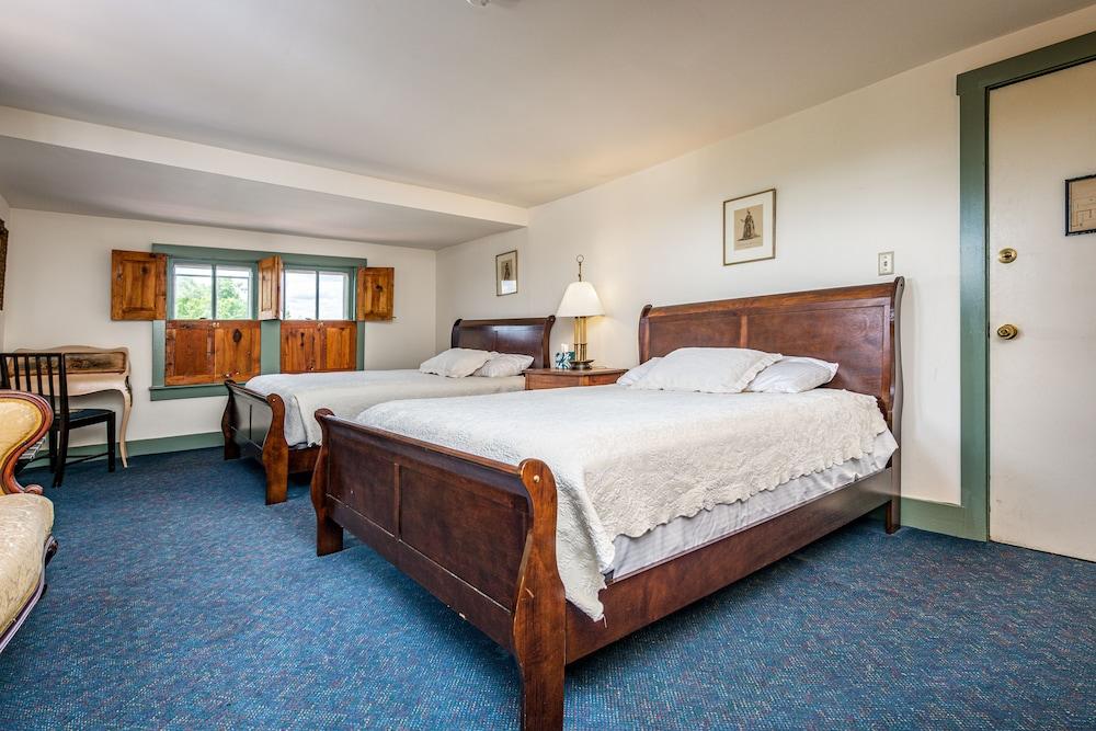 Wayside Inn photo 56