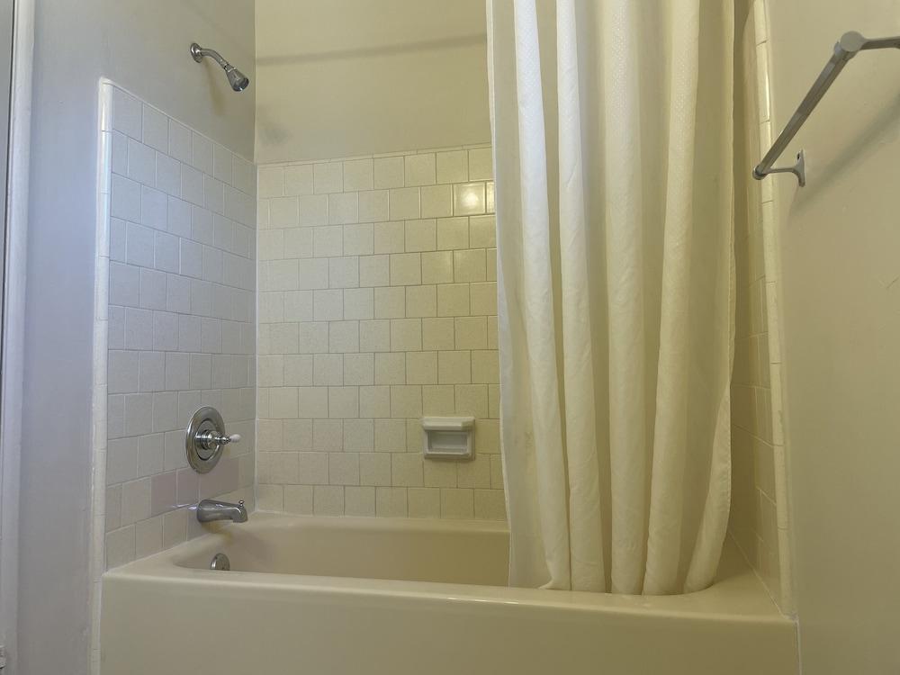 Travel Inn photo 9