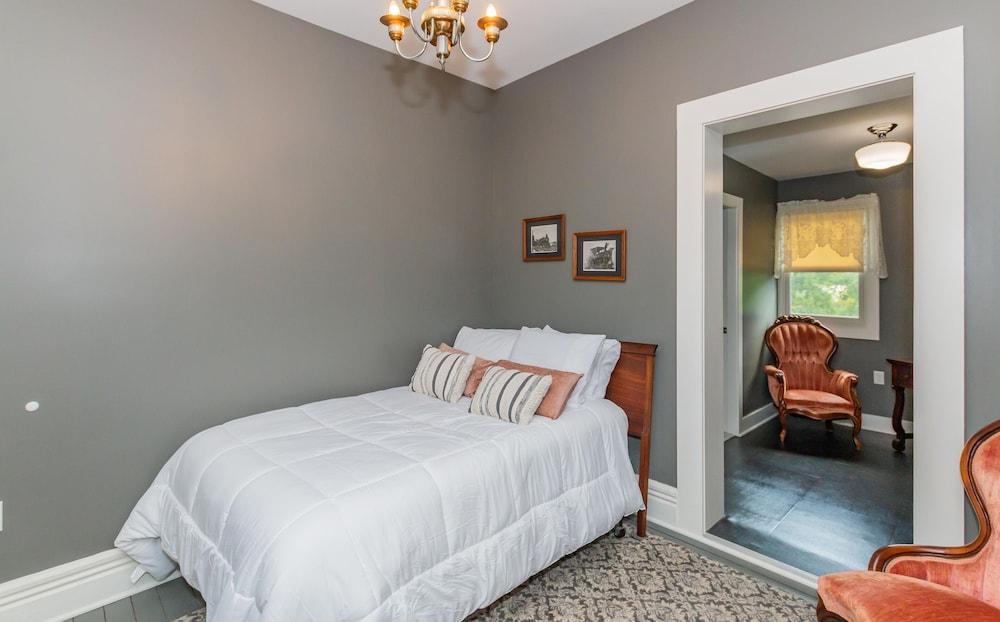 Historic Hotel Broadalbin photo 6