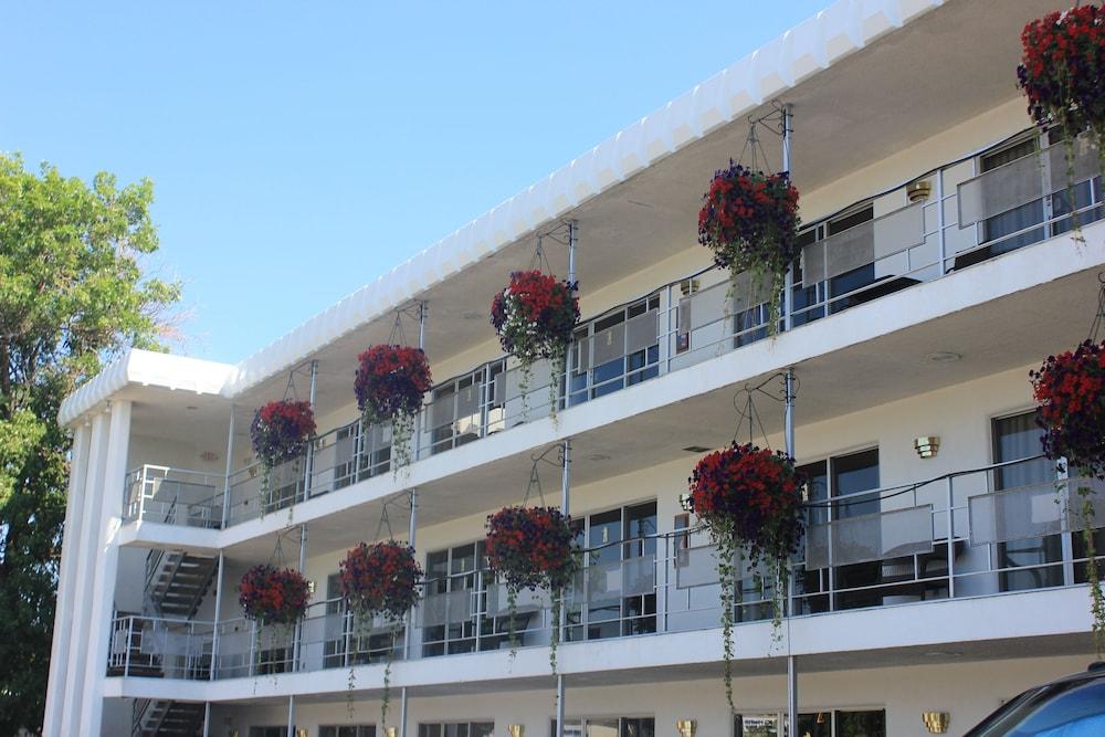 Bozeman Lewis & Clark Motel photo 1