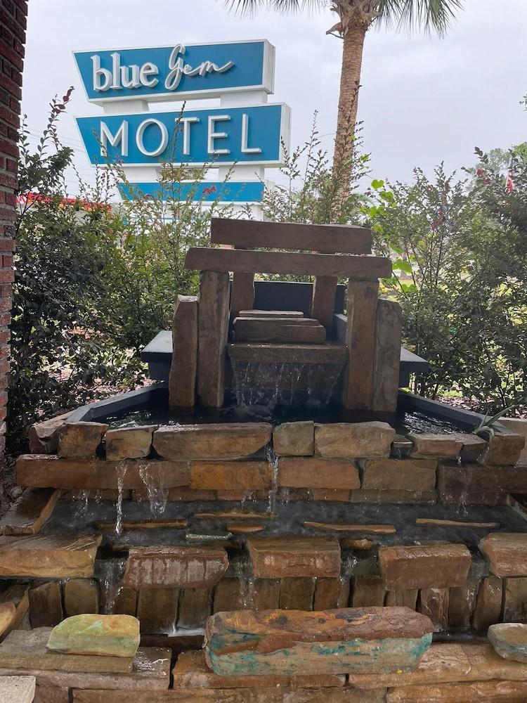 BlueGem Motel photo 74