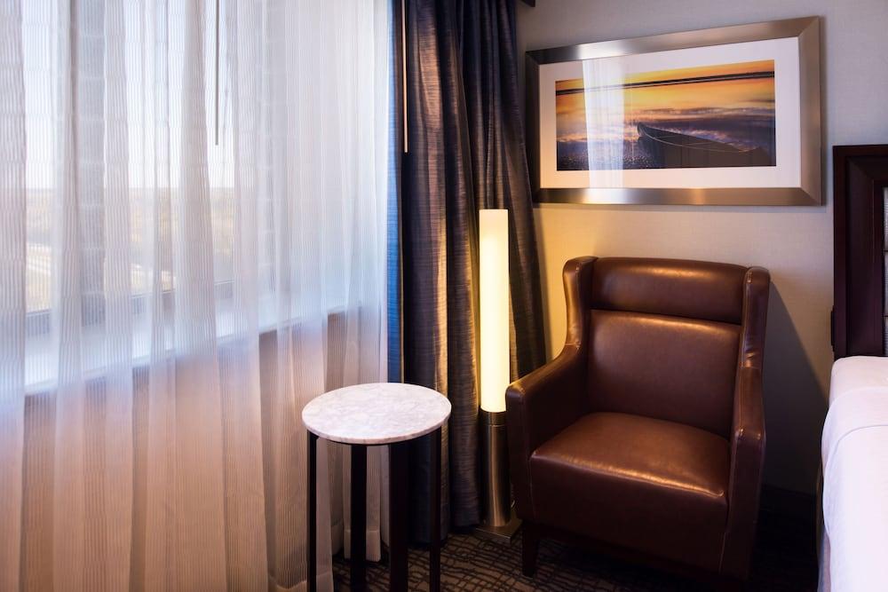 Crowne Plaza Springfield by IHG photo 73