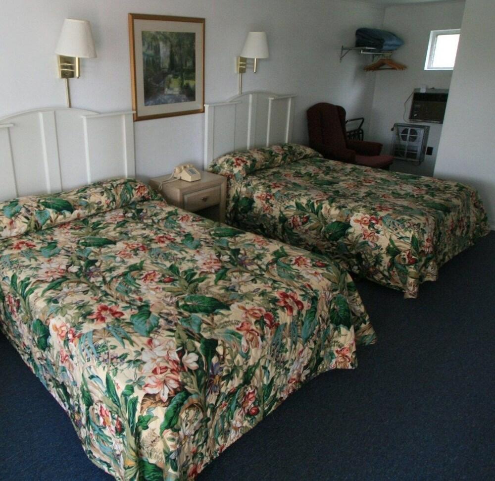 Cabin City Motel photo 4