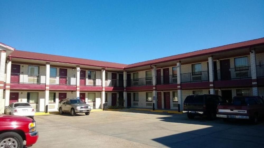 Hotel O Luxury Inn Channelview Baytown I-10 photo 12