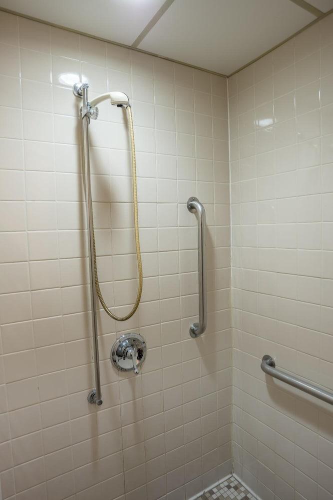 Prime Rate Inn photo 24
