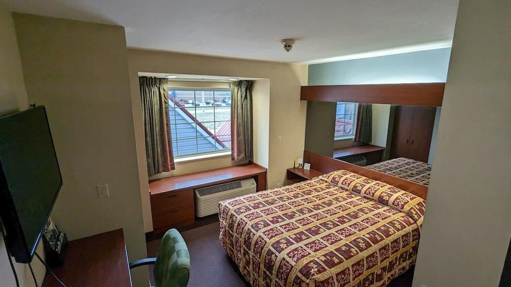 St Clair Inn and Suites photo 3
