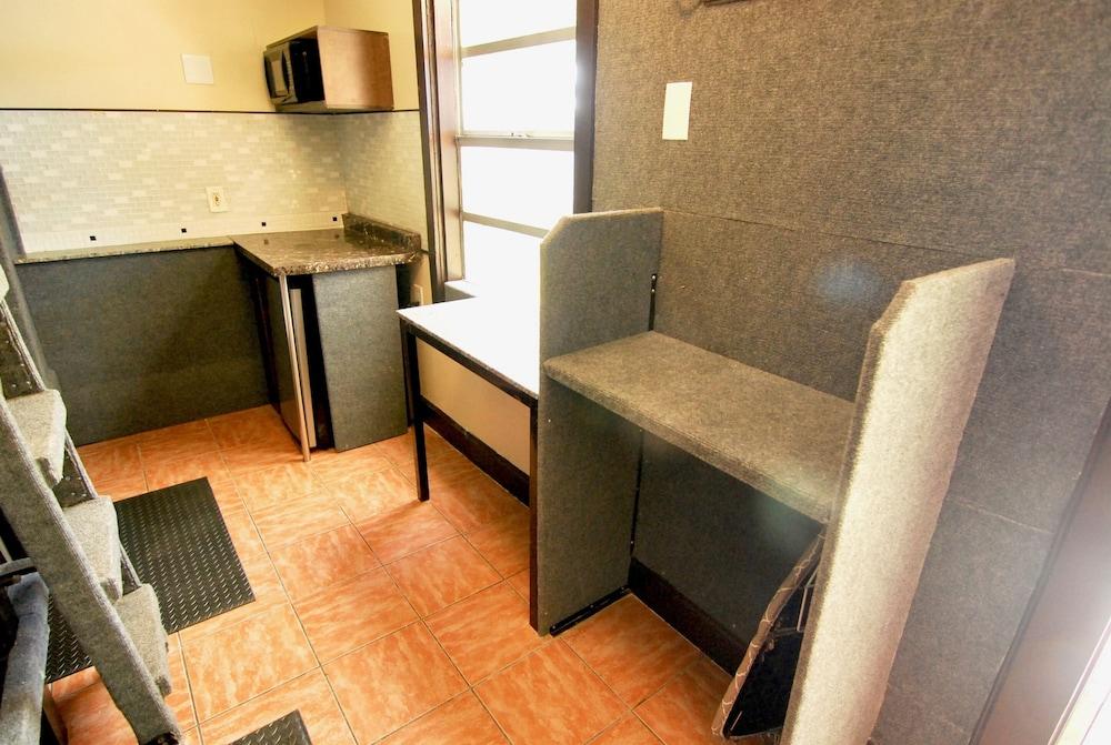 Sheridan Hostel photo 11