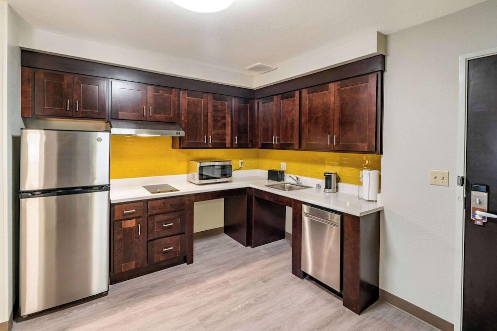 MainStay Suites Spokane Airport photo 15