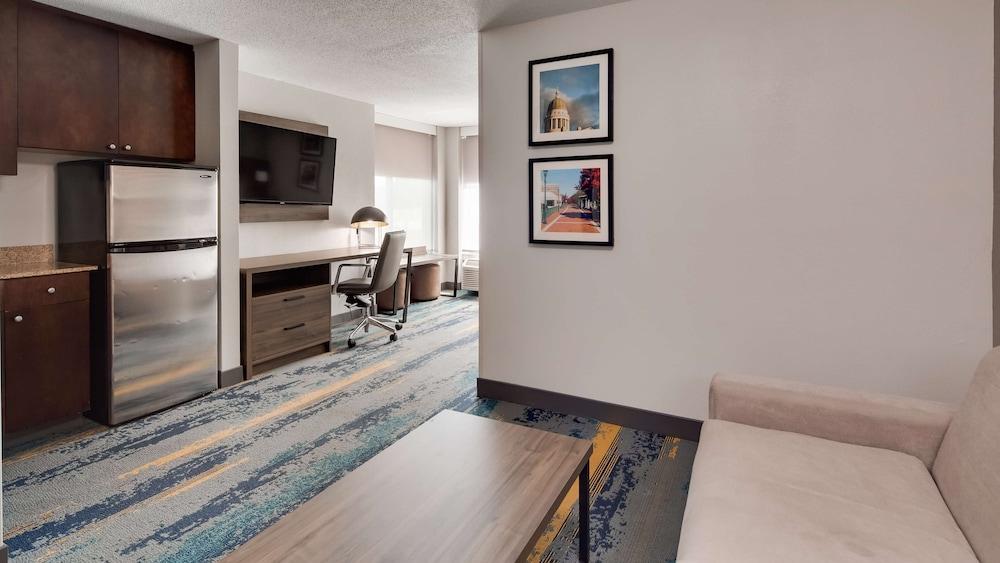 Best Western Plus Augusta North Inn & Suites photo 10