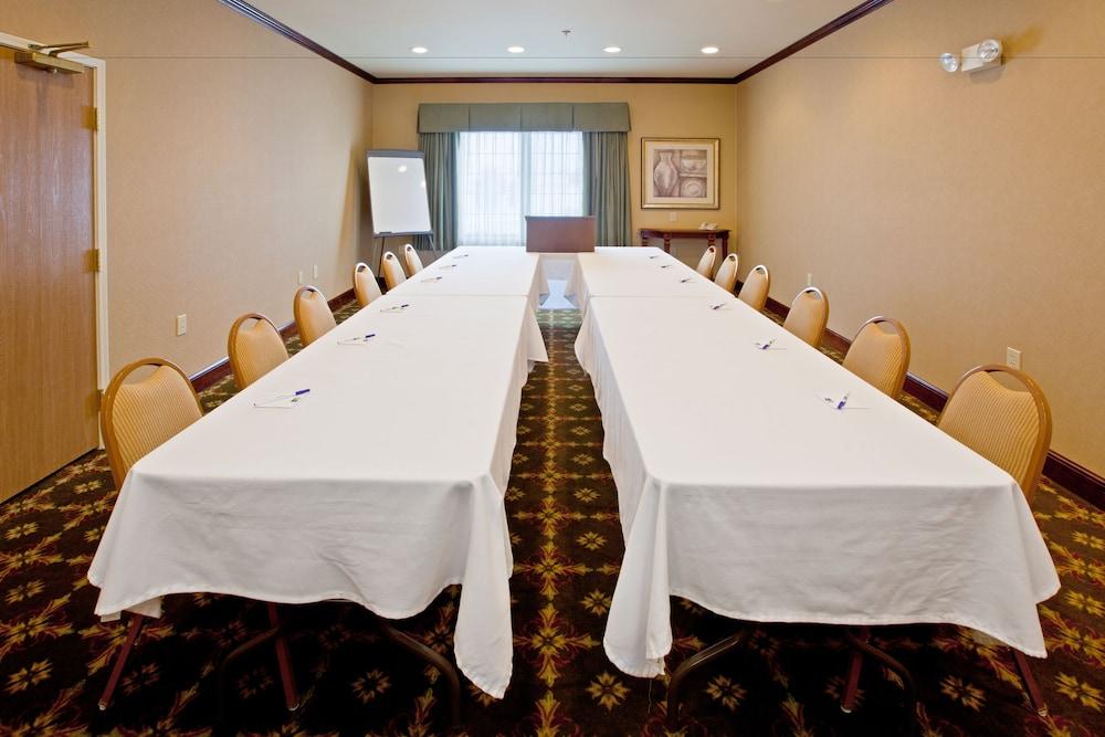 Holiday Inn Express Lebanon by IHG photo 14
