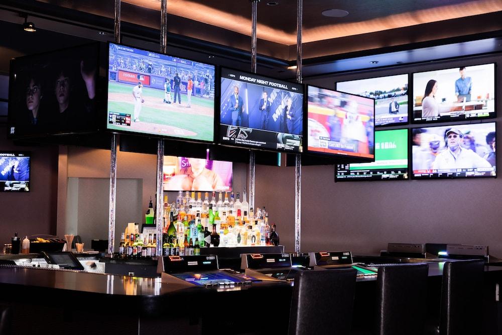 Horseshoe Las Vegas photo 52