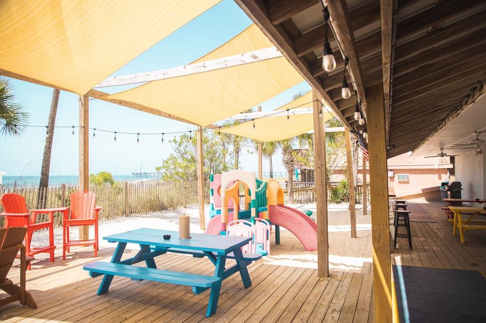 The Driftwood Lodge photo 72