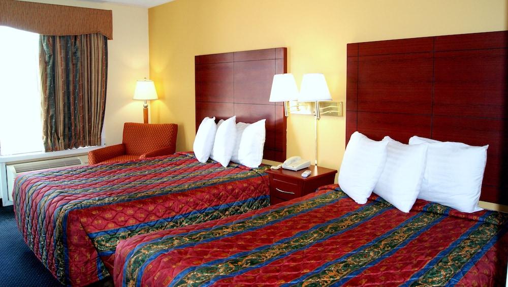 Red Carpet Inn photo 11