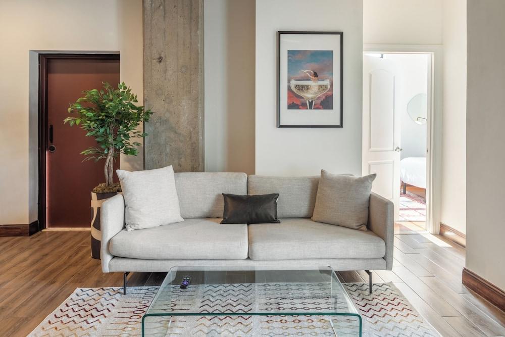Sosuite at Independence Lofts - Callowhill photo 79