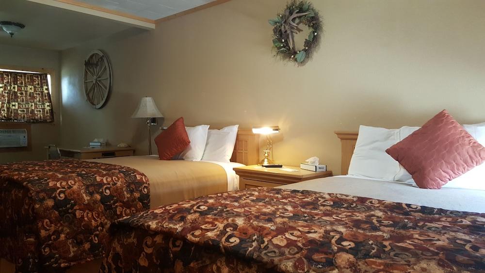 Trails End Motel photo 37
