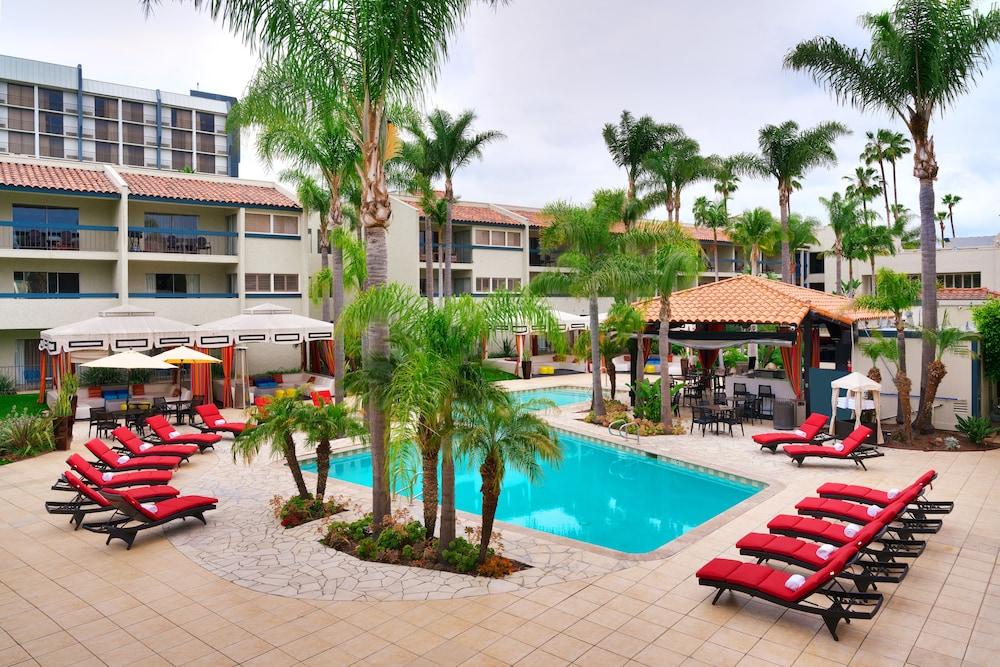 Atrium Hotel at Orange County Airport photo 28
