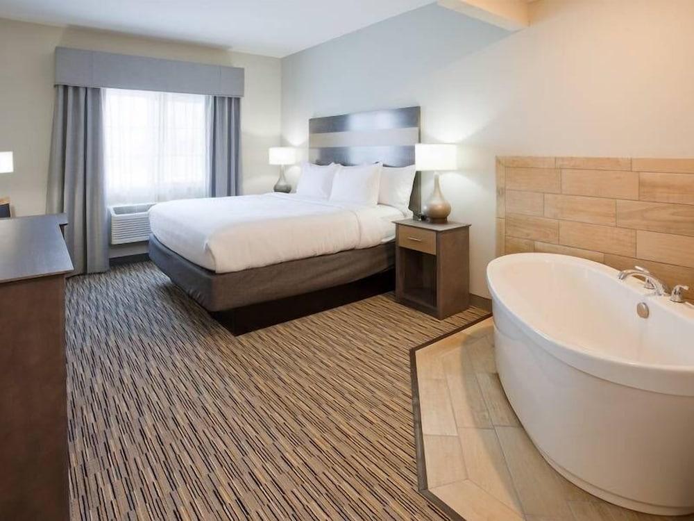 GrandStay Cannon Falls photo 11