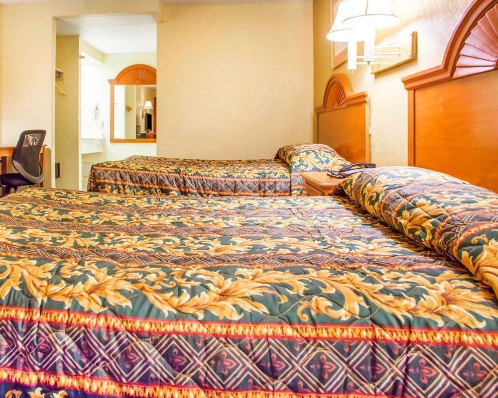 Rodeway Inn Mount Laurel Hwy 73 photo 9