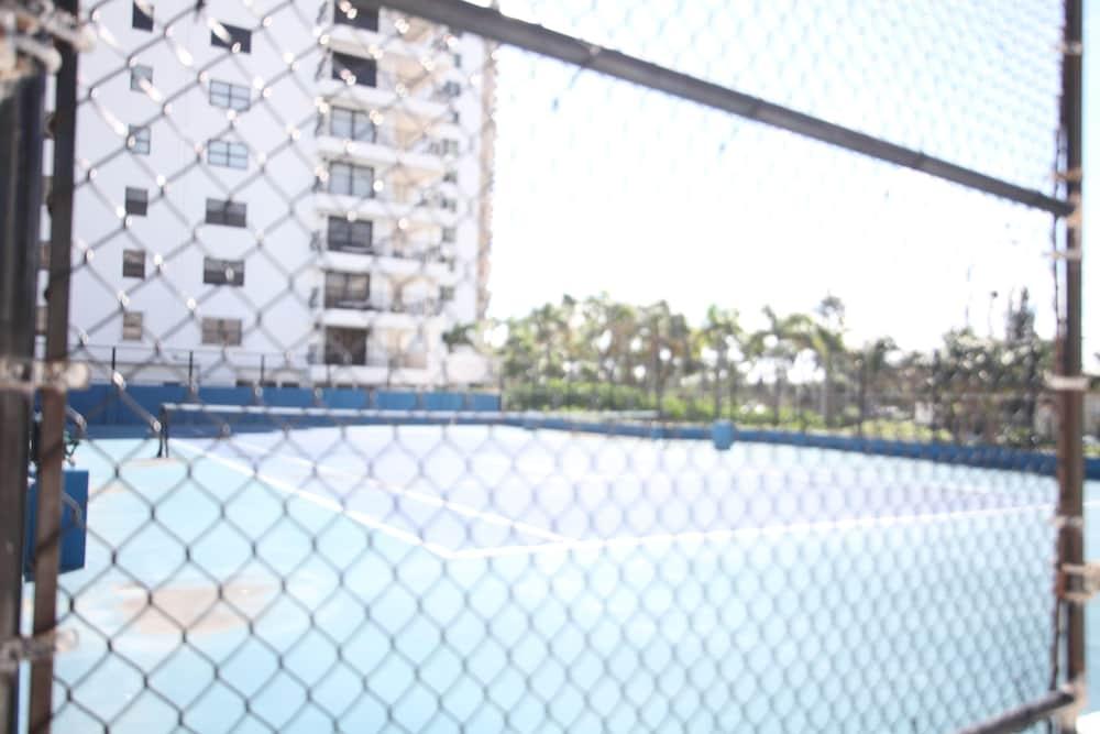 Soleil Apartments at Castle Beach Club photo 6